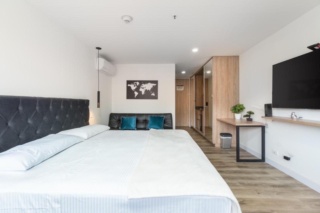 Apartamentos Go Living & Suites By Housy Host Medellín Kültér fotó