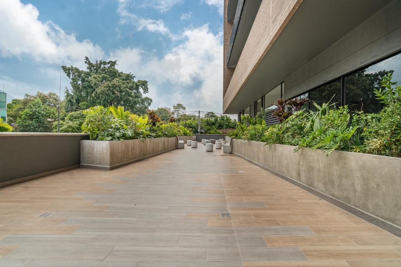 Apartamentos Go Living & Suites By Housy Host Medellín Kültér fotó