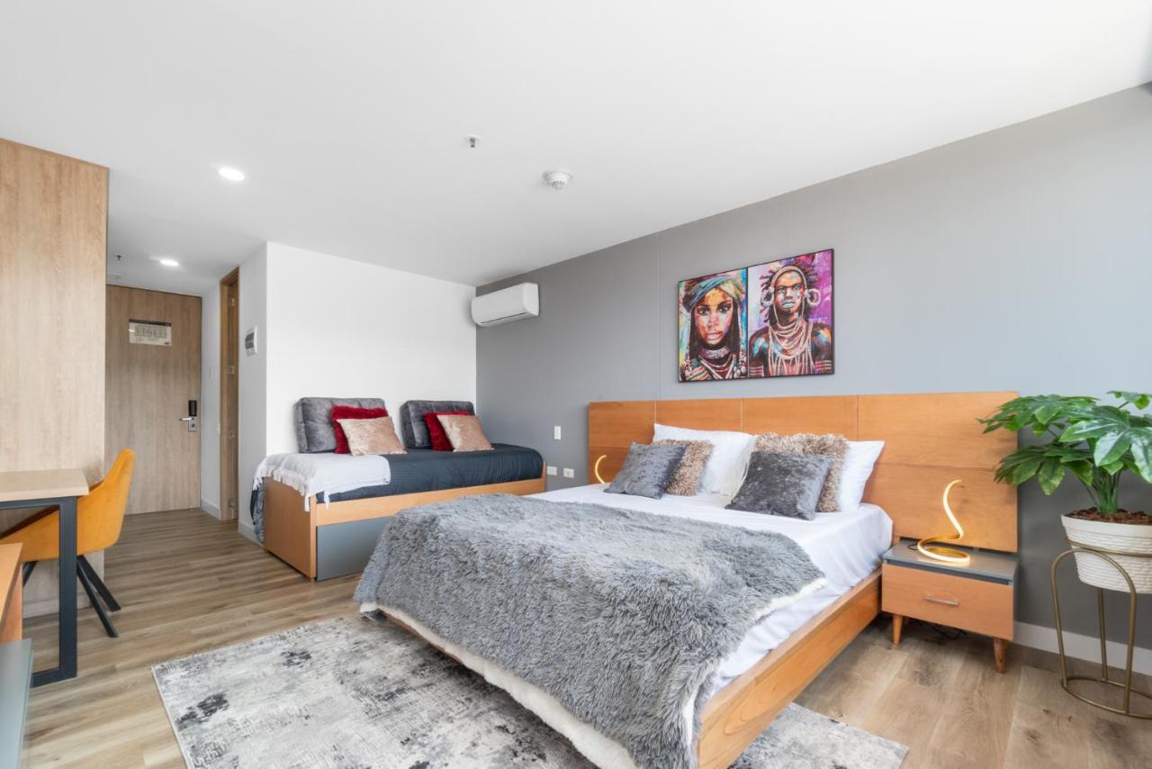Apartamentos Go Living & Suites By Housy Host Medellín Kültér fotó