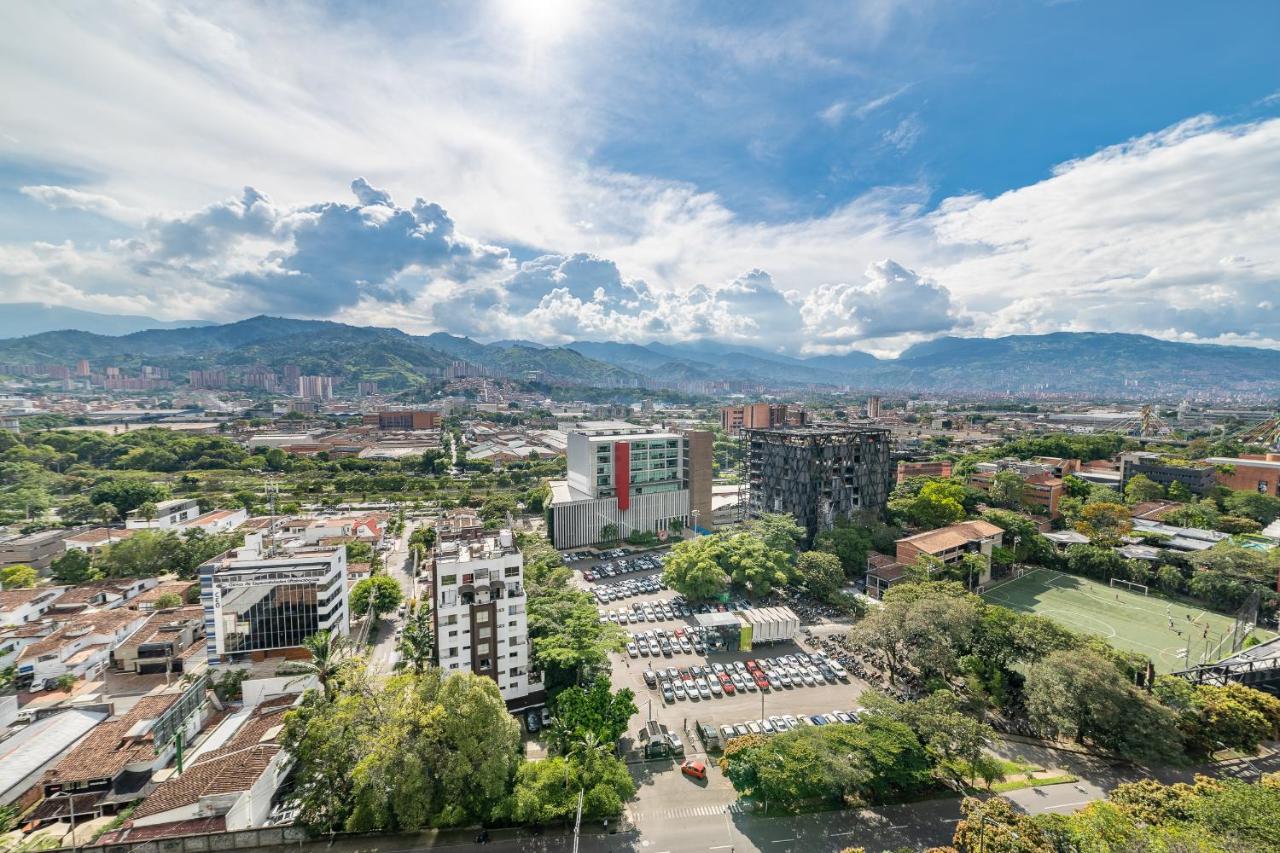 Apartamentos Go Living & Suites By Housy Host Medellín Kültér fotó
