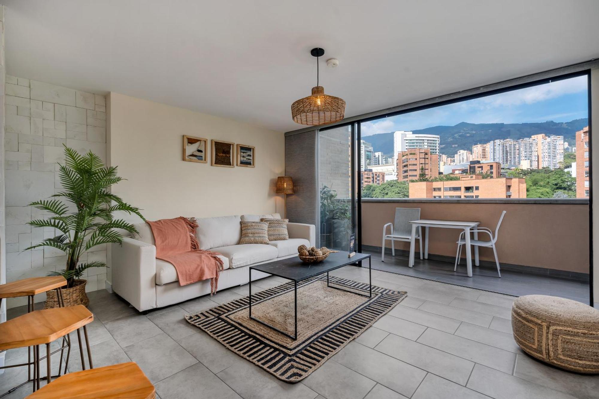Apartamentos Go Living & Suites By Housy Host Medellín Kültér fotó